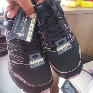 U.S. Polo Assn. Women’s Black & Pink Wide Width Sneakers Size 6 – New